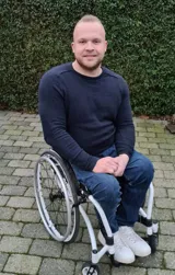 En ulykkesramt i kørestol