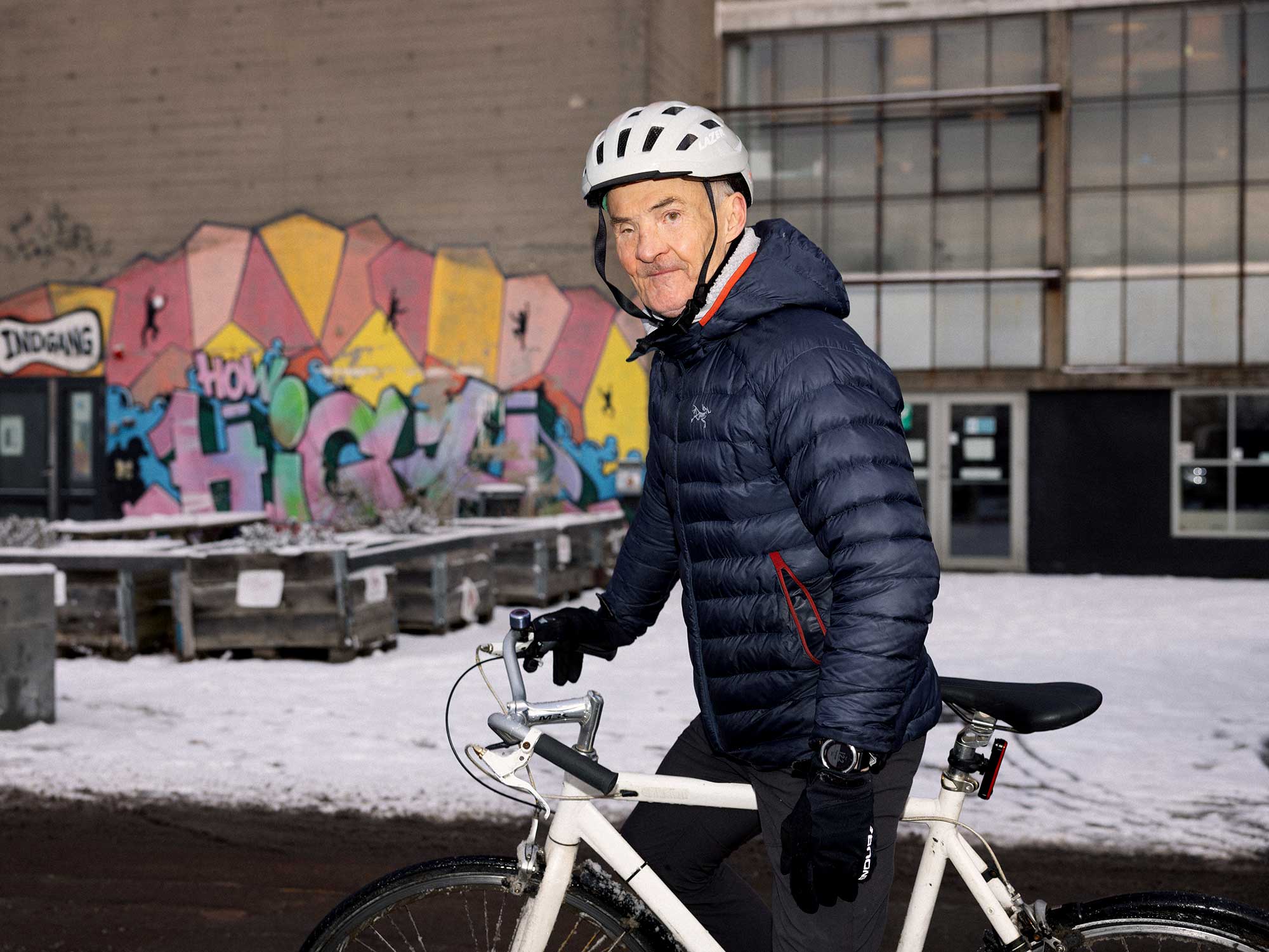 Micheal Hjorth på sin cykel